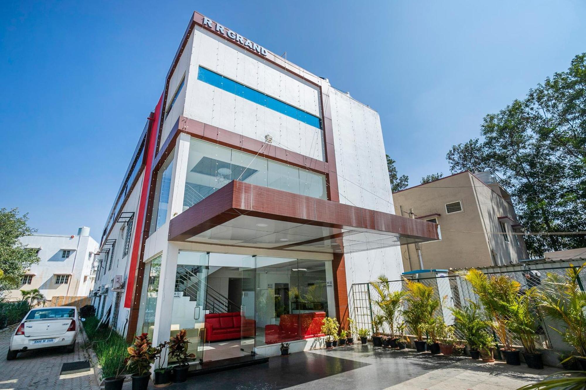 Collection O Cosmopolitan Hotel Devanahalli ภายนอก รูปภาพ