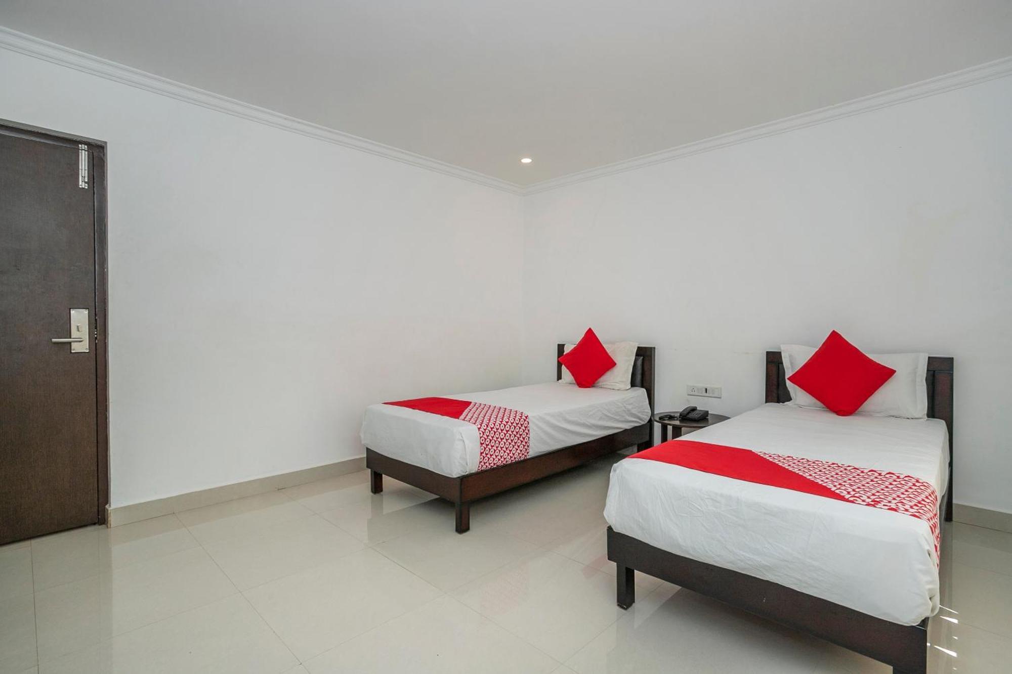 Collection O Cosmopolitan Hotel Devanahalli ภายนอก รูปภาพ
